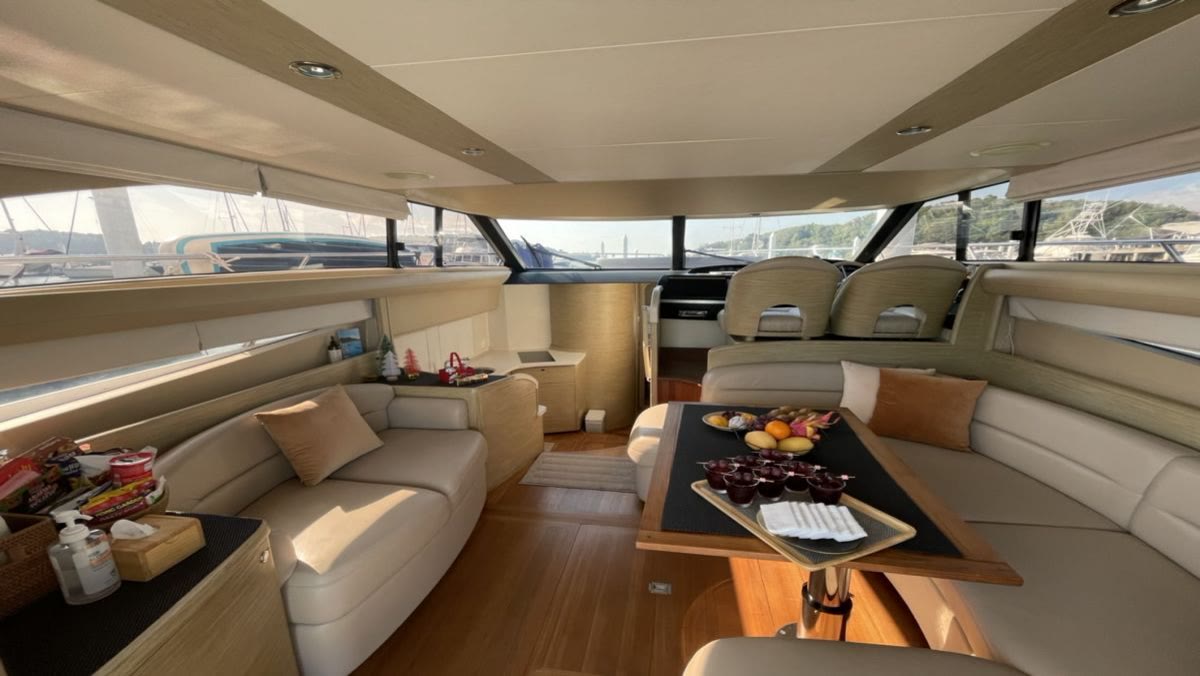 Моторная яхта Princess 42 — фото 5 из 8
